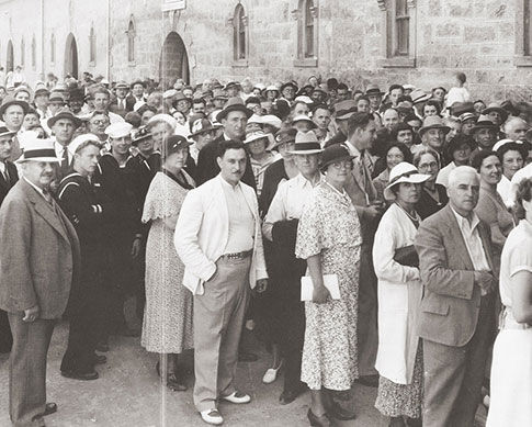 Crowd of Guests Visiting Beringer