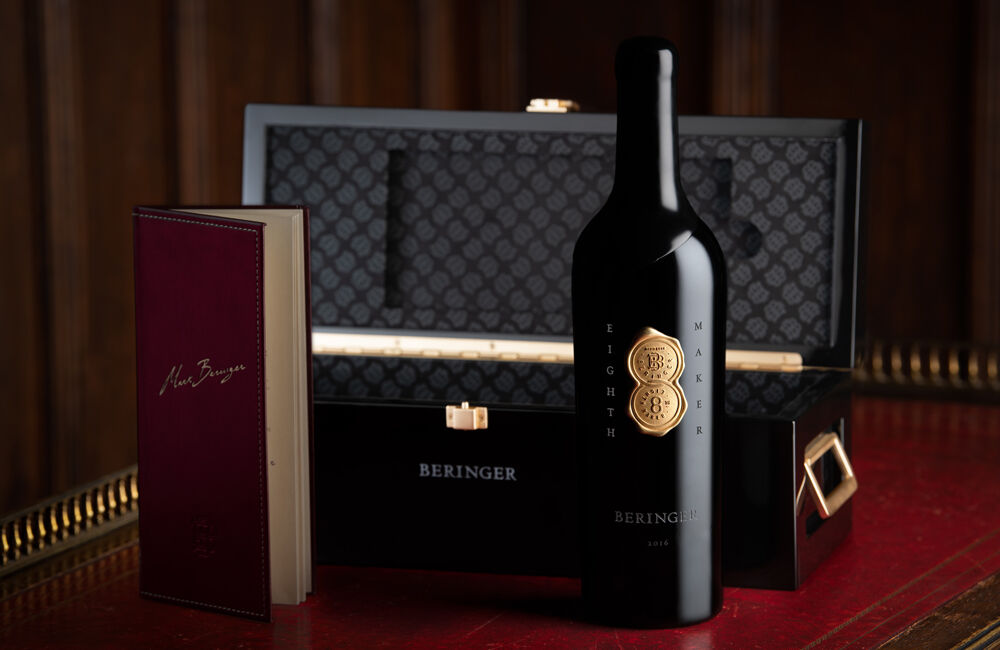 8th Maker Corporate Gift