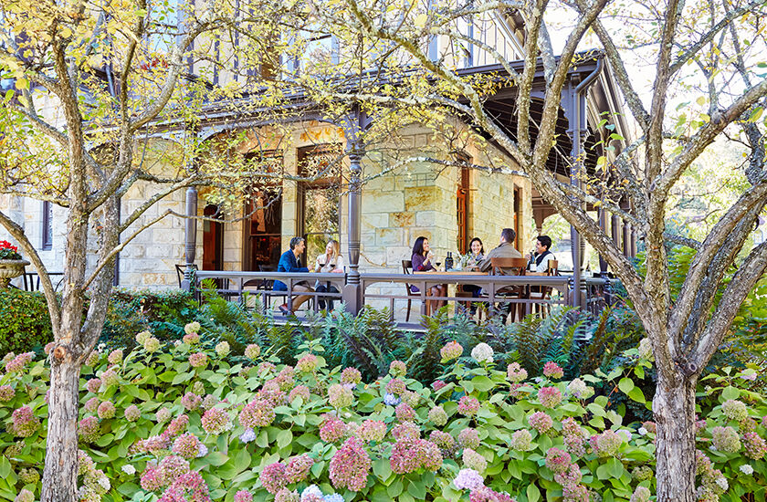 Group tasting on the Rhine House porch